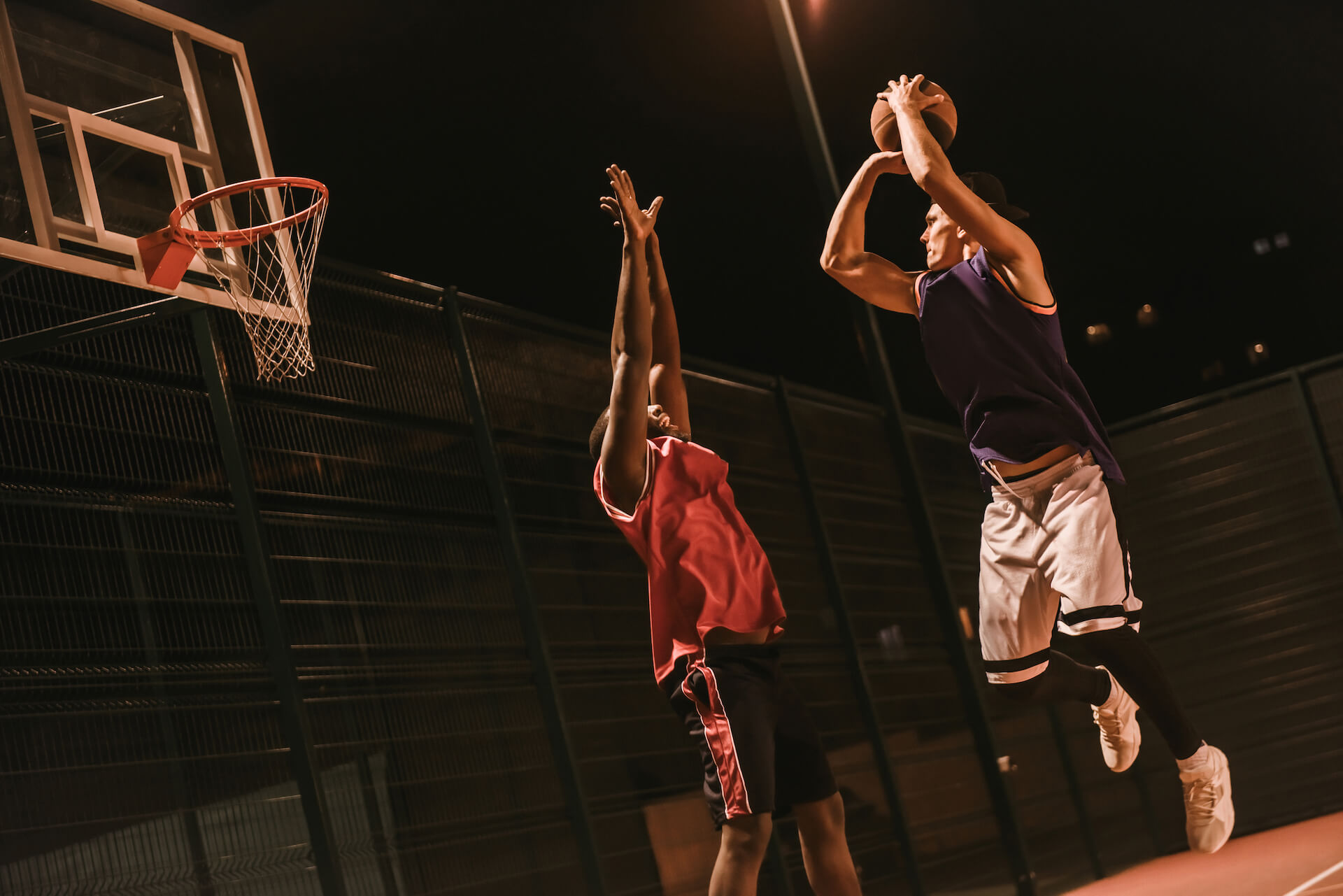 guys-playing-basketball-2024-10-18-08-34-22-utc.jpg